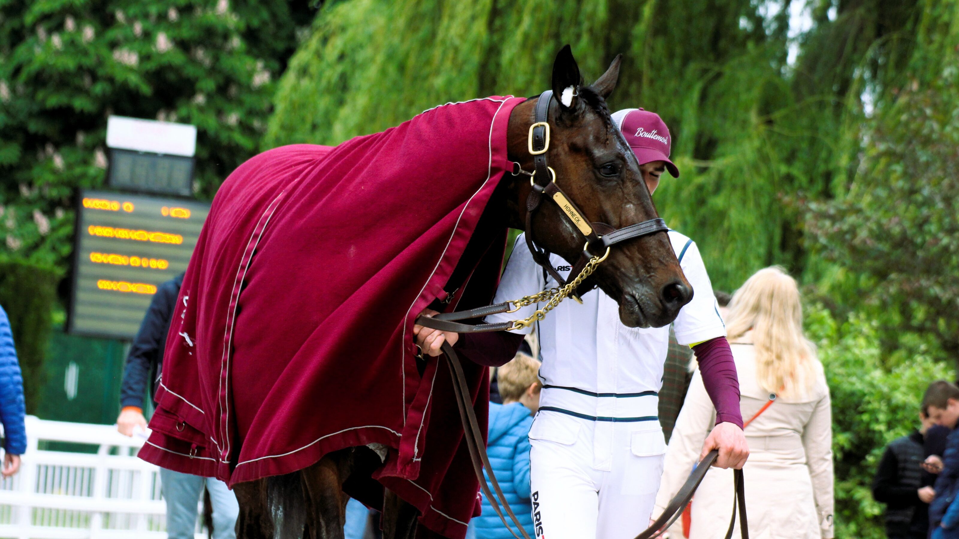 Pronostic PMU du mercredi 18 octobre 2023 avec 4 bases pour le Quinté du jour